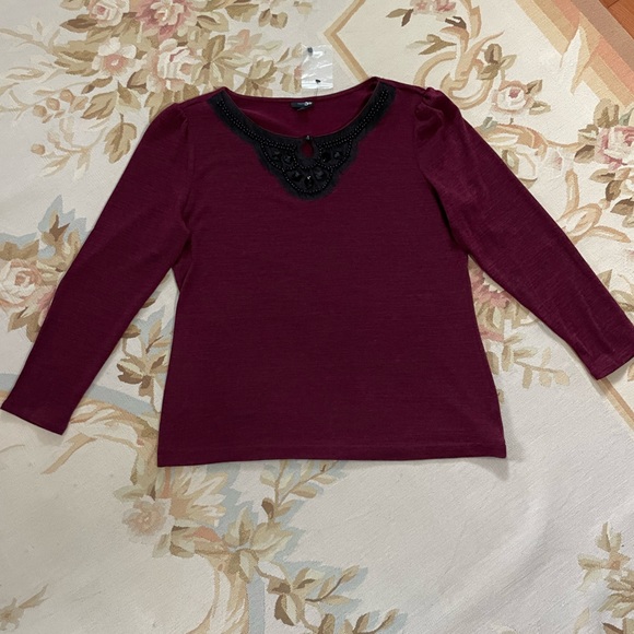 Garnet knit top with a black jet black embellished neckline by East 5th, XL - Picture 5 of 7